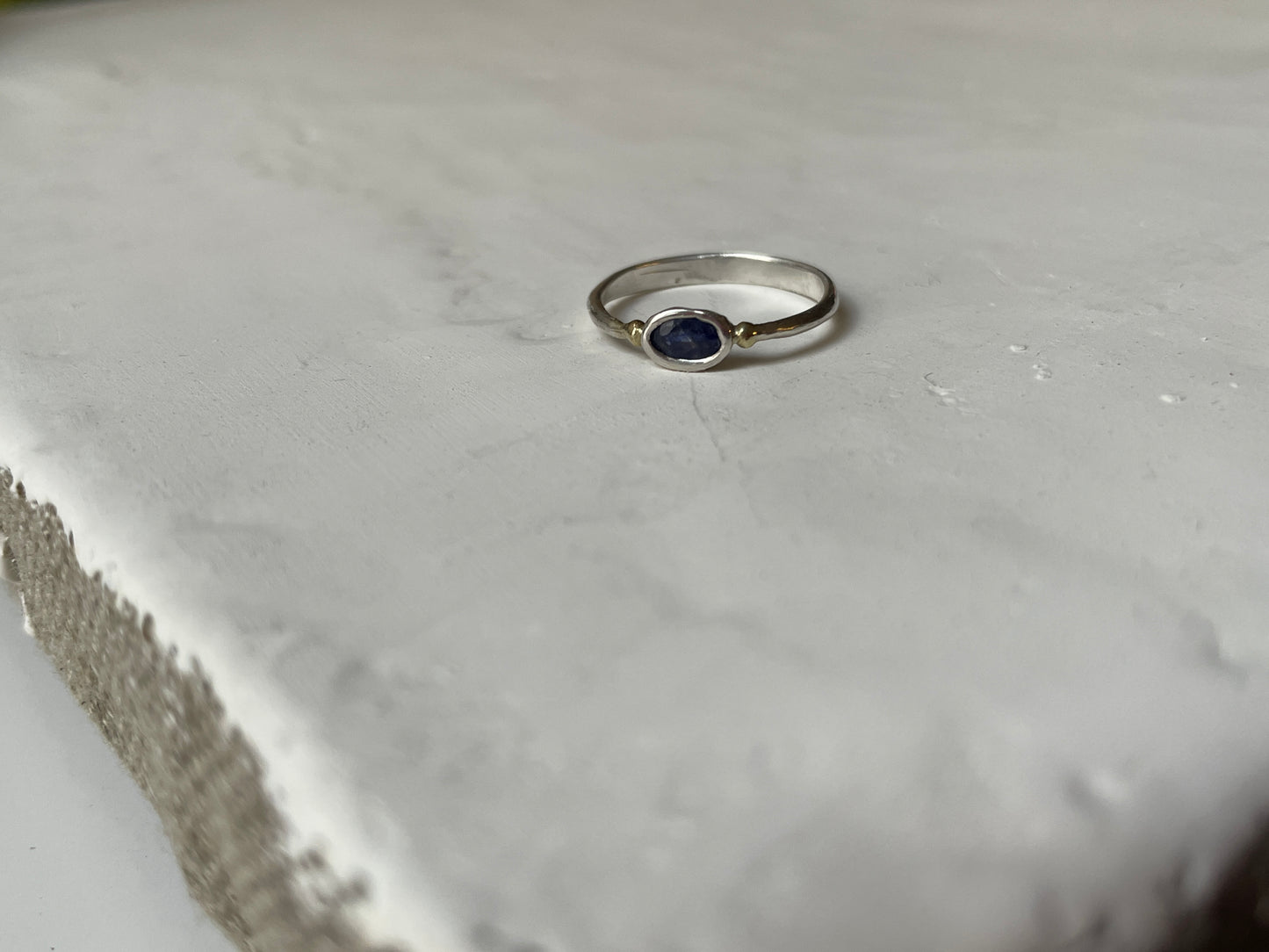 BLUE SAPPHIRE RING