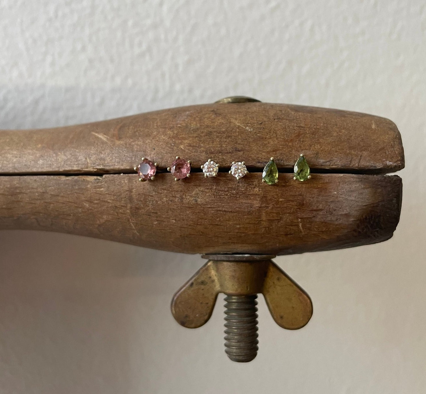 PEAR STUDS WITH PERIDOT