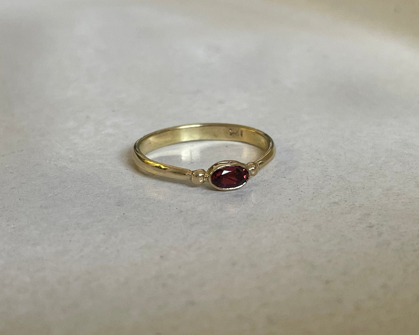 BLUE SAPPHIRE RING - SILVER