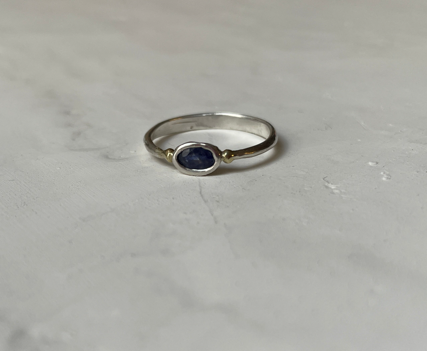 BLUE SAPPHIRE RING