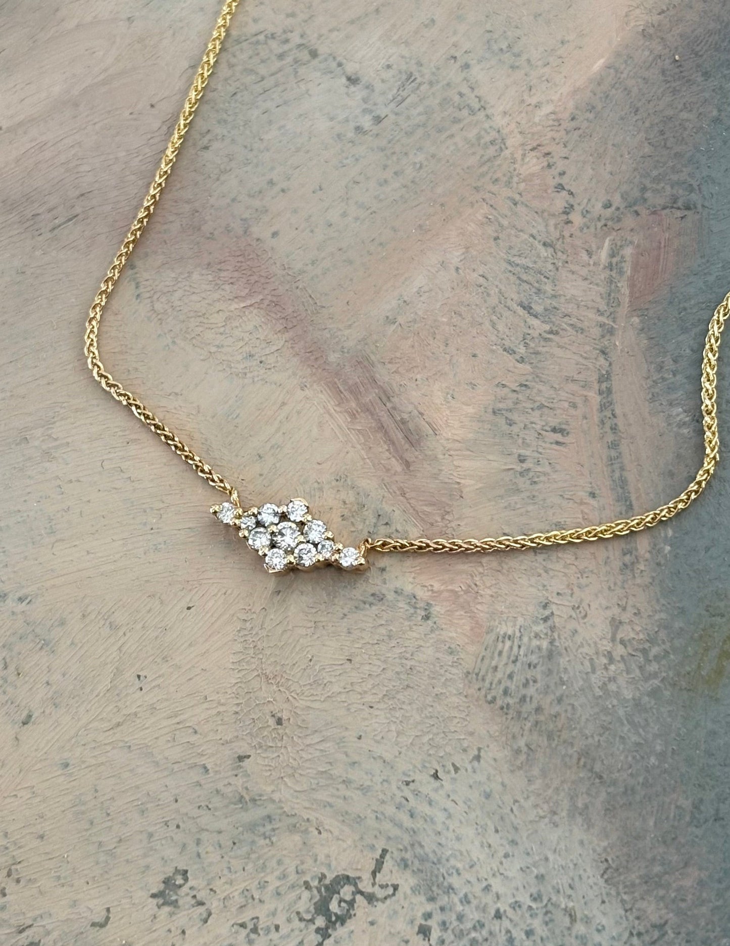 HORIZONTAL PARIS PENDANT