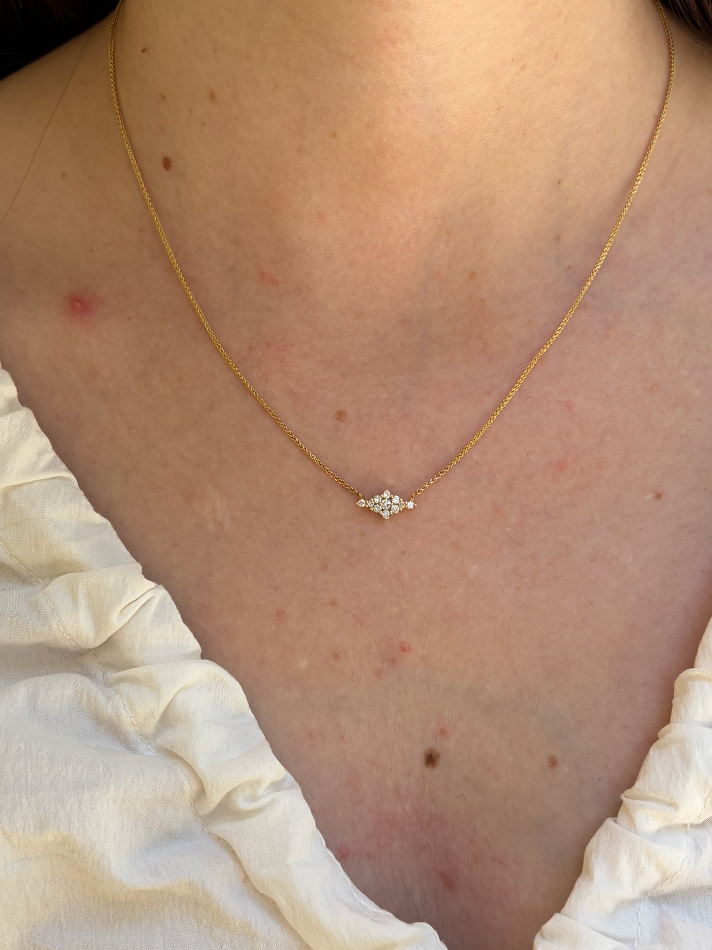 HORIZONTAL PARIS PENDANT