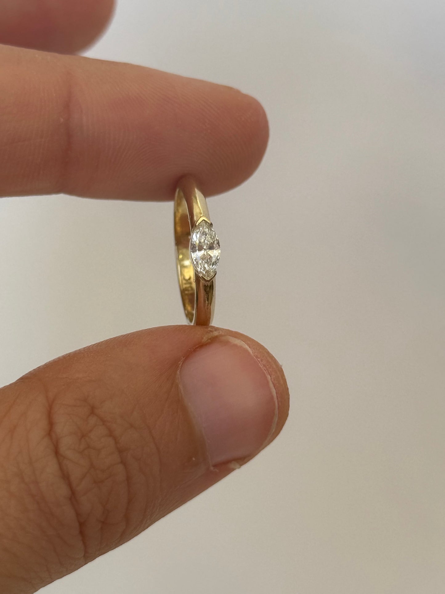 MARQUISE DIAMOND RING