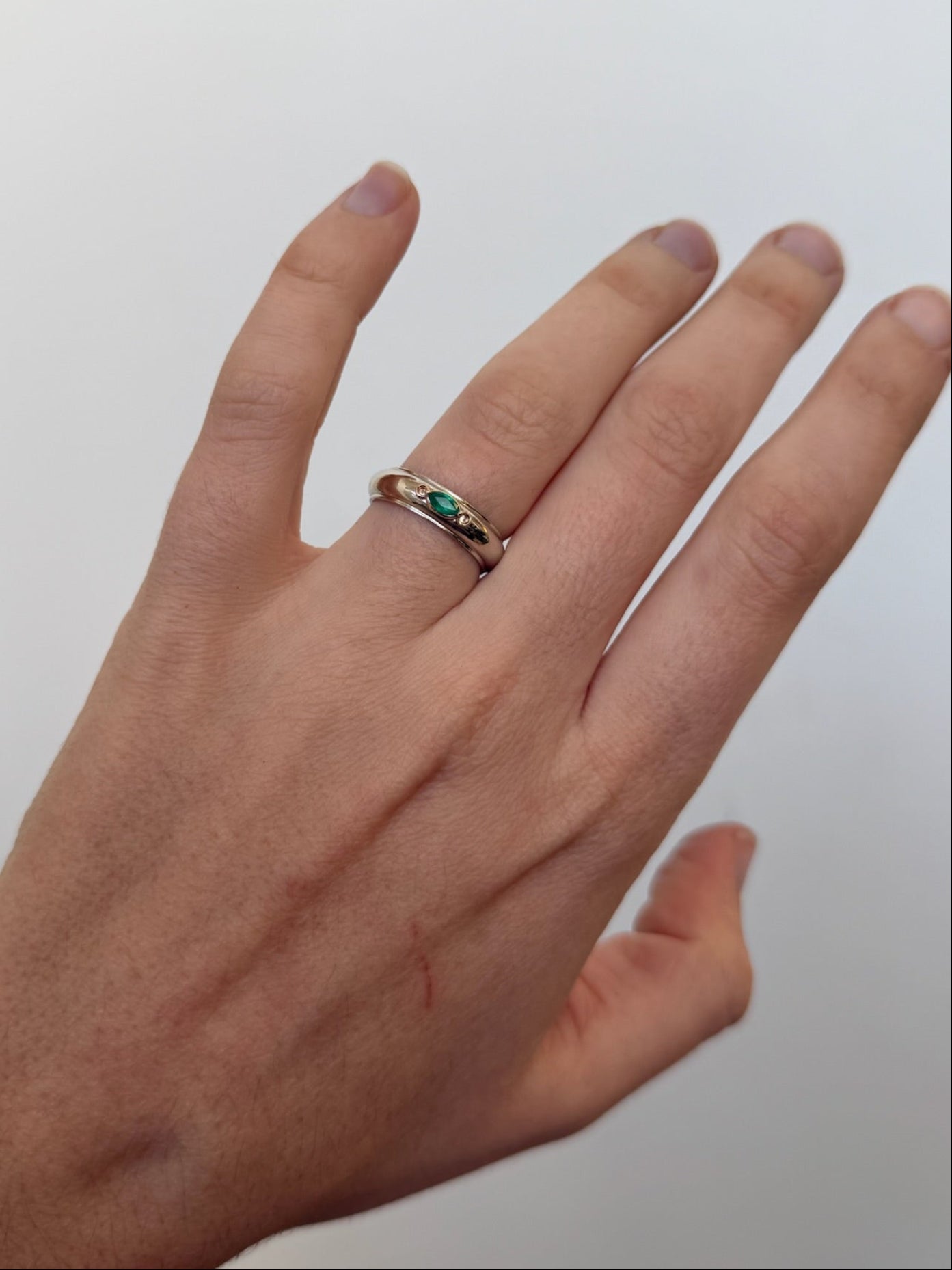 EMERALD RING - GOLD