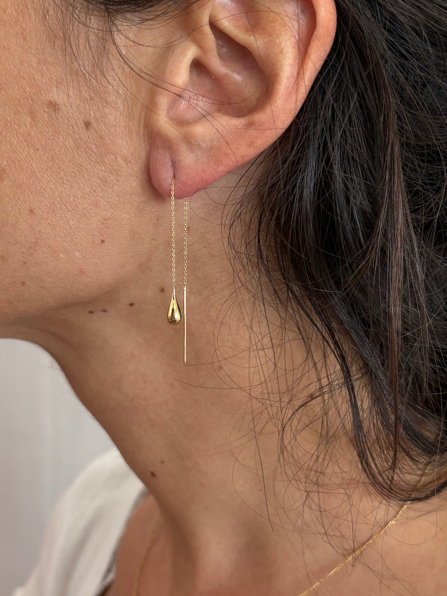 Gold drops earrings