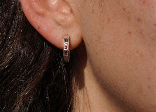 LONDON HUGGIE HOOPS