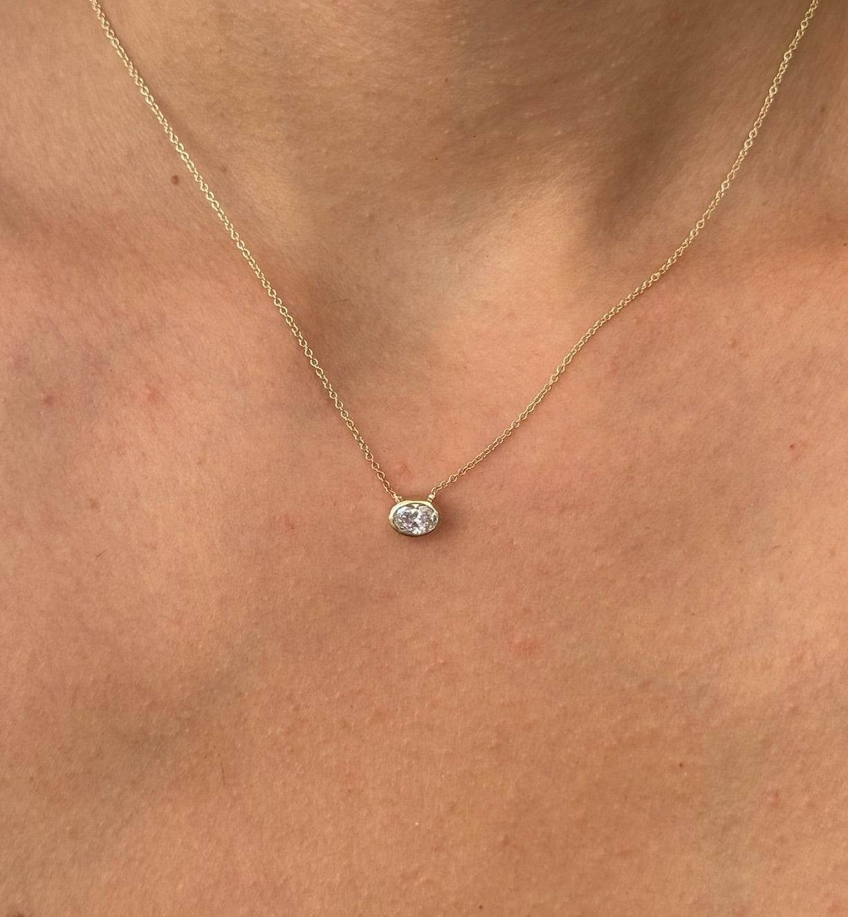 OVAL DIAMOND NECKLACE
