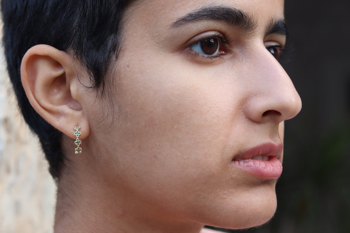 FLOWER EMERALD HOOPS